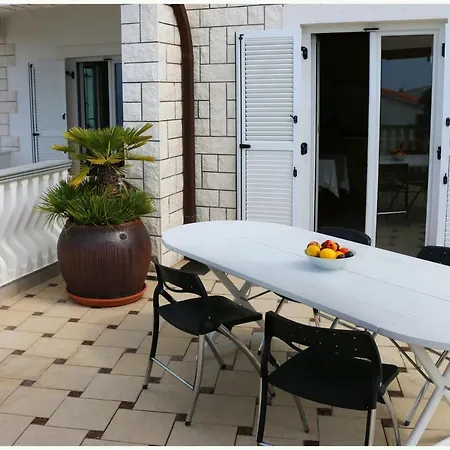 Pool Apartman *