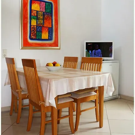 Apartman Pool *
